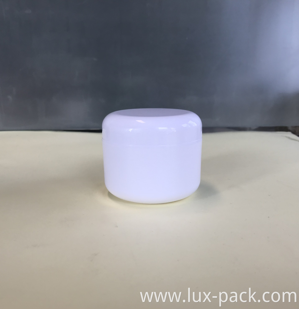 High Quality Plastic Jar Plastic Cosmetic Jar Skin Care cream Jar with Screw Cap